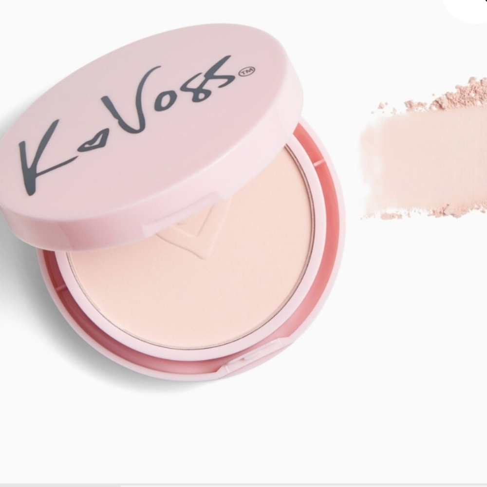 K VOSS NYC Pressed Face Powder. Color: Nolita  Full Size 8.0 g